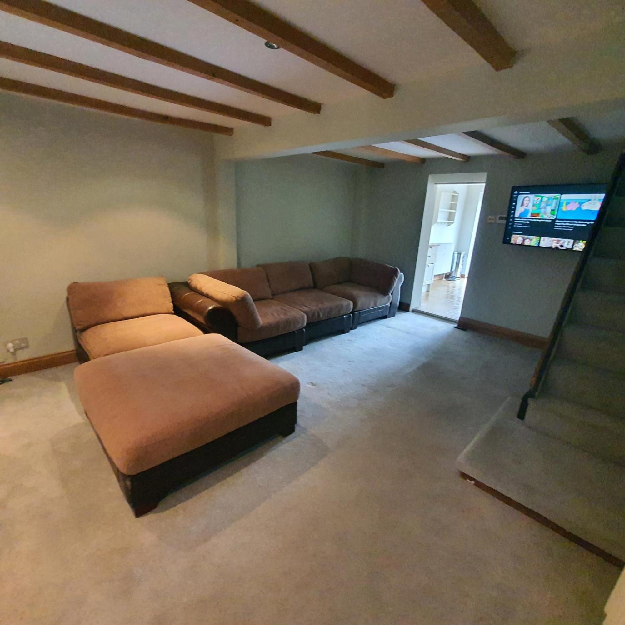 Beautiful And Cozy 2 Bedroom Apartment 빌러리케이 외부 사진